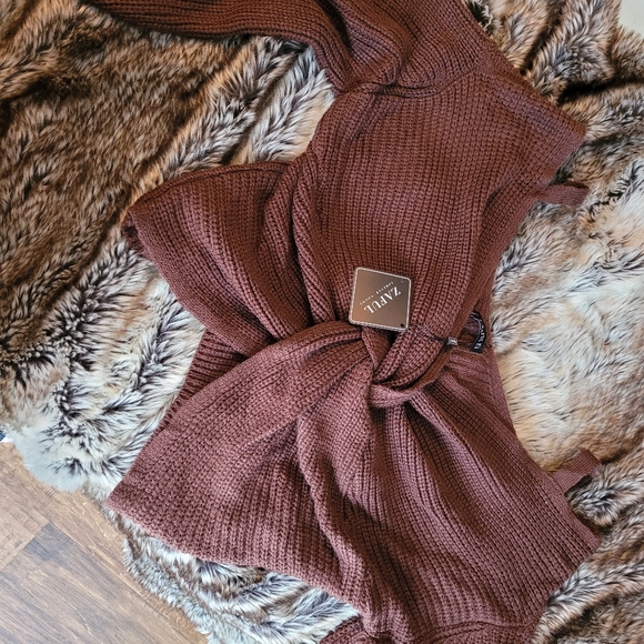 🔥NWT ZAFUL Twisted Cold Shoulder Sweater🔥 - Picture 7 of 7